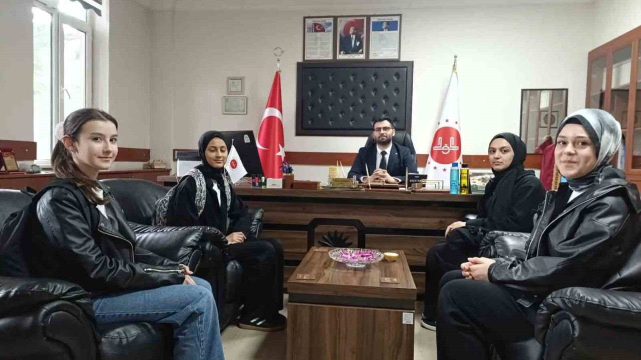 İmam Hatip öğrencileri haçlıklarını Gazze’ye bağışladı