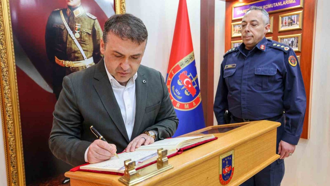 Vali Sözer Bilecik İl Jandarma Komutanlığı’nda bilgi aldı