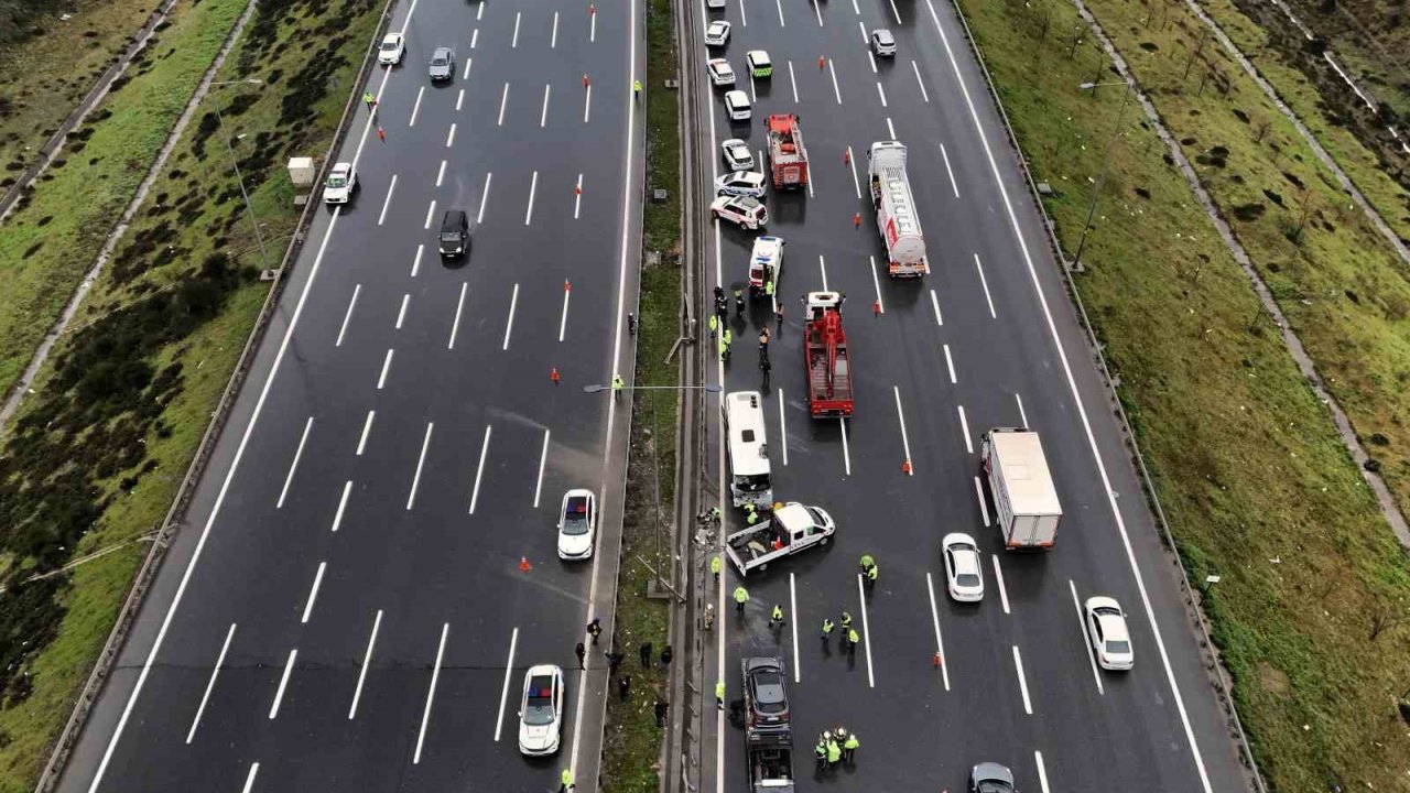 Kuzey Marmara Otoyolu’nda 1 polisin şehit olduğu kaza yeri havadan görüntülendi