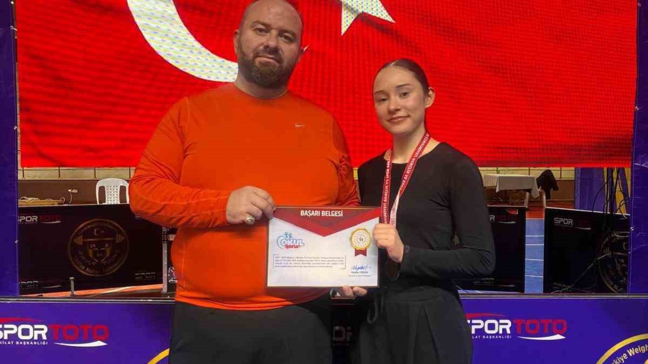 Bilecikli sporcu Türkiye ikincisi oldu