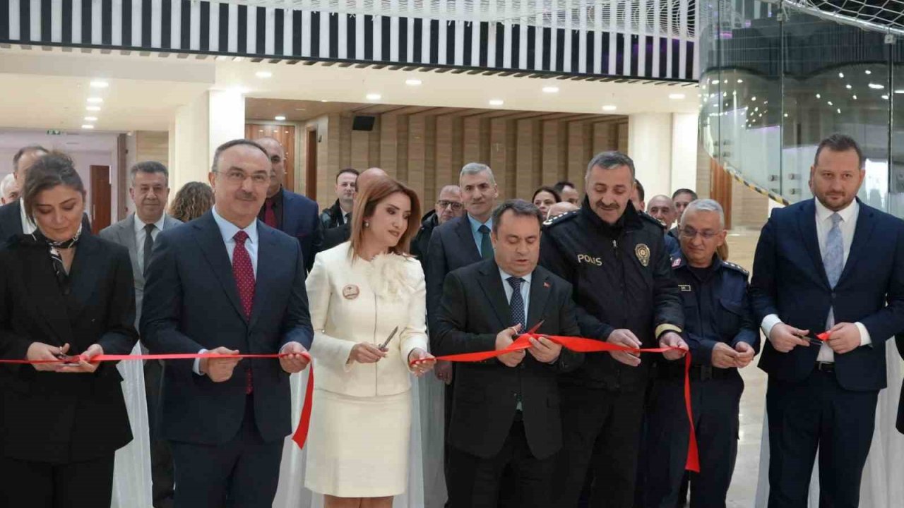 Tekirdağ’da mahkumların hazırladığı resim sergisi açıldı