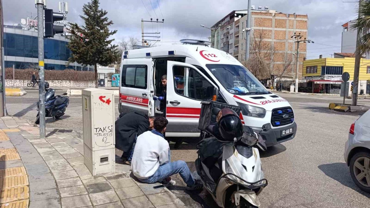 Devrilen motosikletin sürücüsü yaralandı