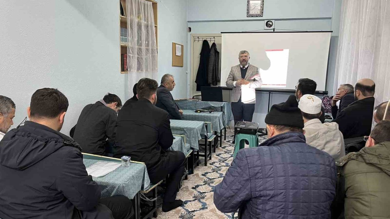 Hisarcık’ta din görevlilerine "Vaaz Becerilerini Geliştirme" konulu eğitim