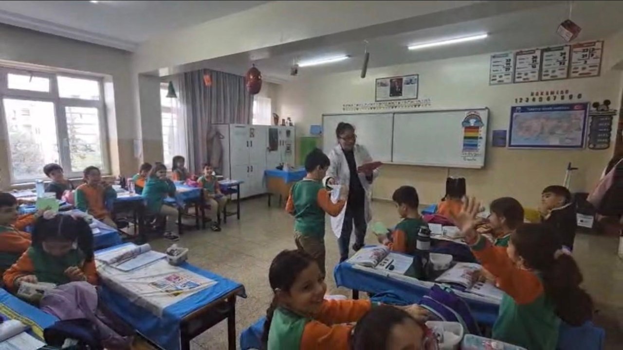 Mehmetçik’in mektupları öğrencilere ulaştı