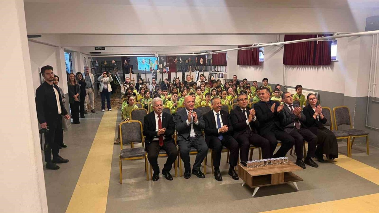 Tepebaşı’nda minik ellerden dev sergi: "Kitaplarla Büyüyen Gelecek"