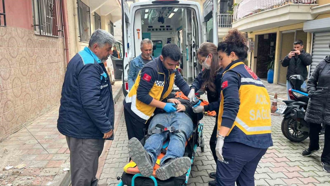 Klima motoru yerinden çıktı, işçi yere çakıldı