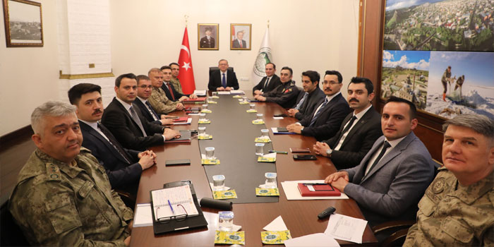 Kars’ta İl Güvenlik ve Asayiş Toplantısı Yapıldı