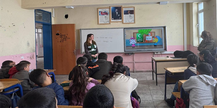 Yeşilay Kars Şubesinden Bilinçlendirme Çalışması