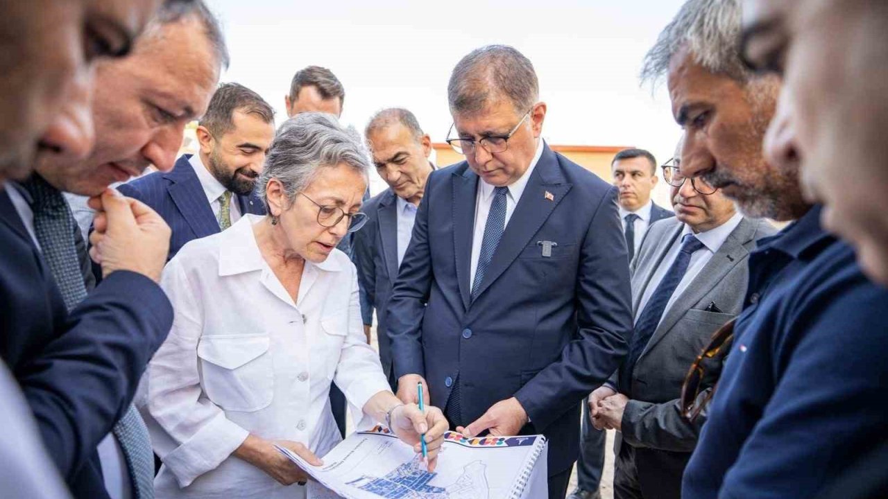 İzmir’de 2 Nisan’da hizmet yağmuru