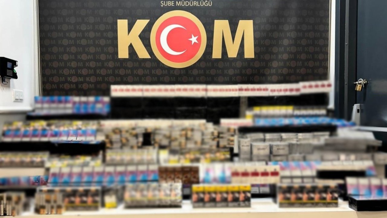 Saman yüklü tırlarda yaklaşık 5 bin paket kaçak sigara ele geçirildi