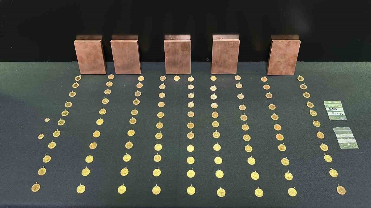 Yüzlerce sahte altın ile yakalandılar