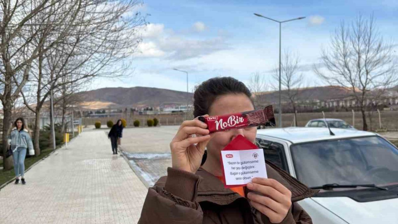 Elazığ’da ‘Mutluluk Paylaştıkça Çoğalır’ sosyal deneyi