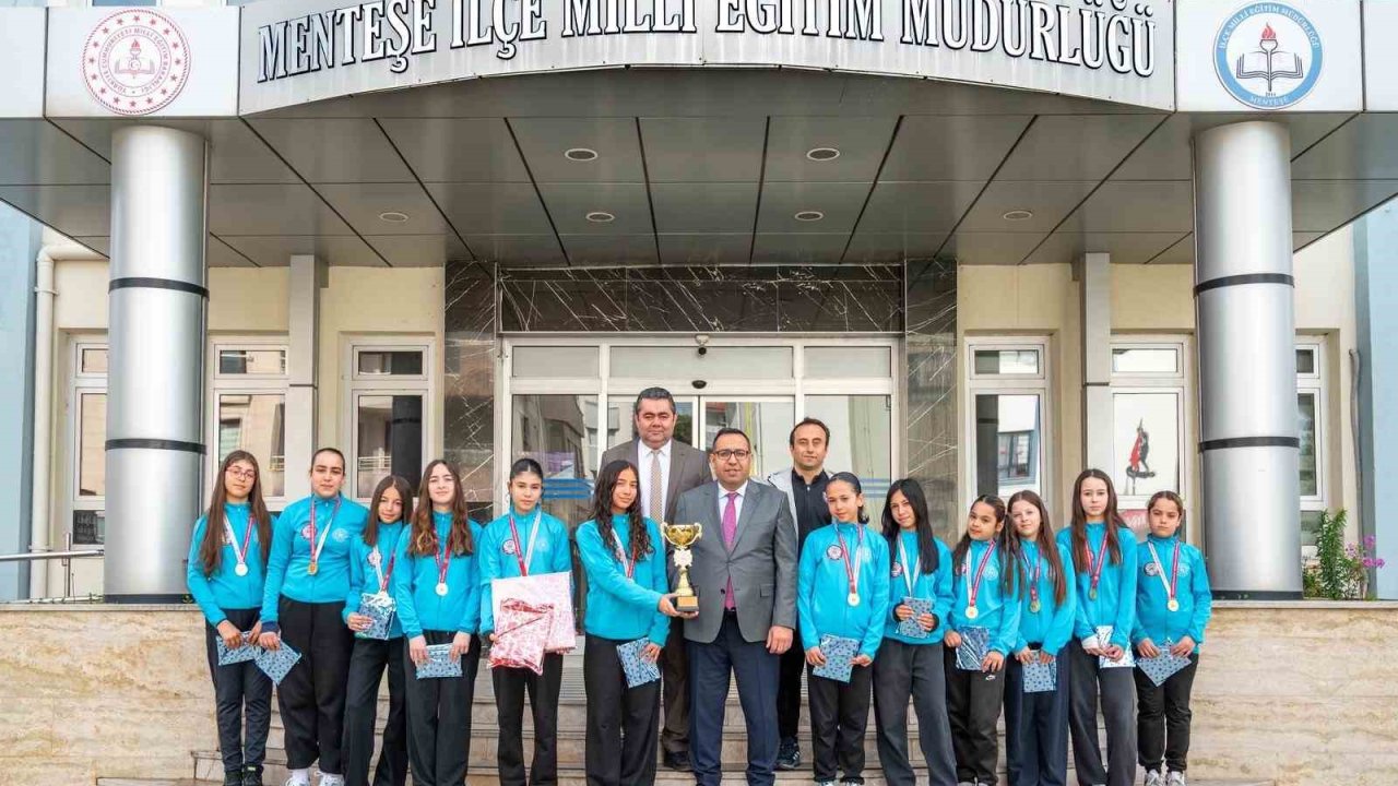 Menteşe Cumhuriyet Ortaokulu Hokey Takımı, Türkiye yarı finalleri yolunda