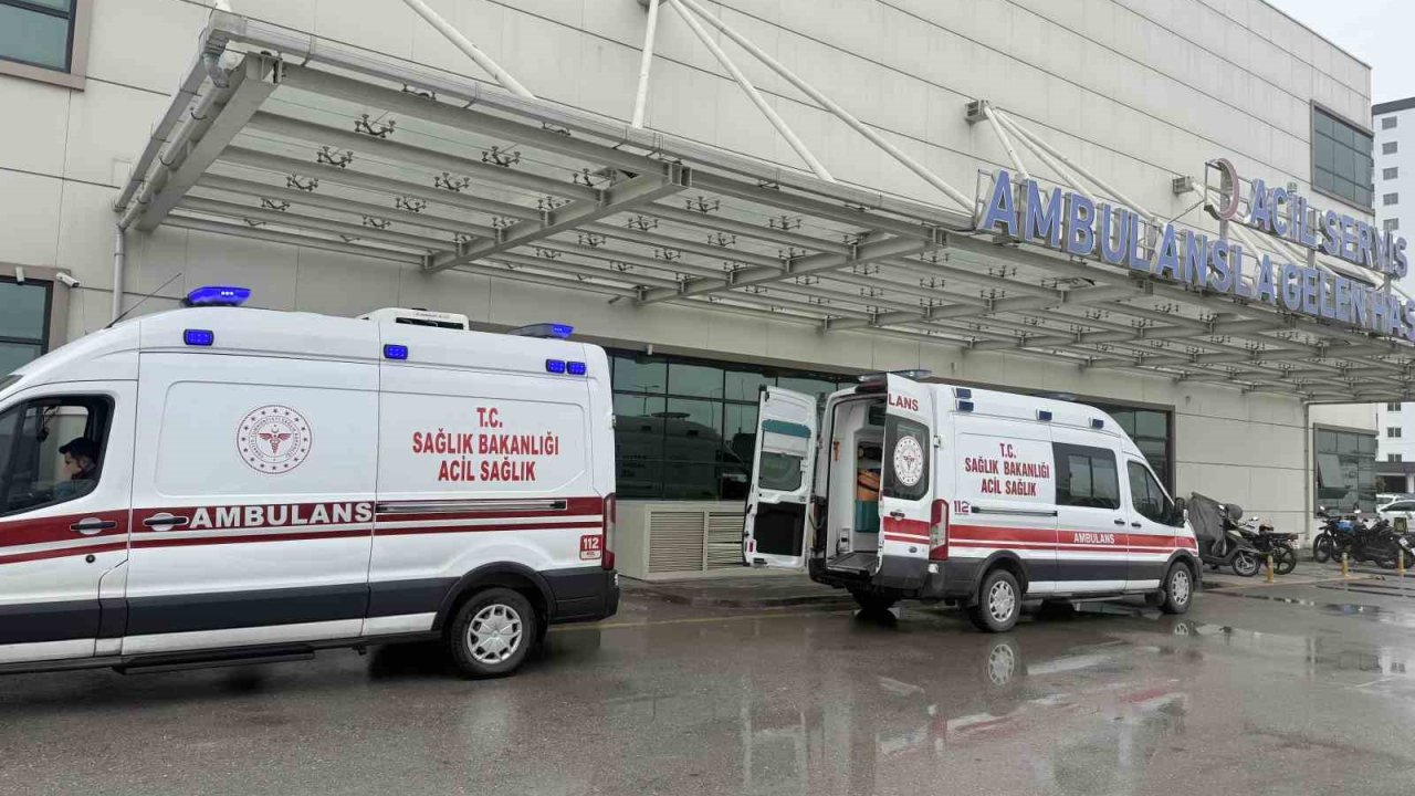 Tarsus’ta 3 öğrenci çiğ köfteden zehirlendi