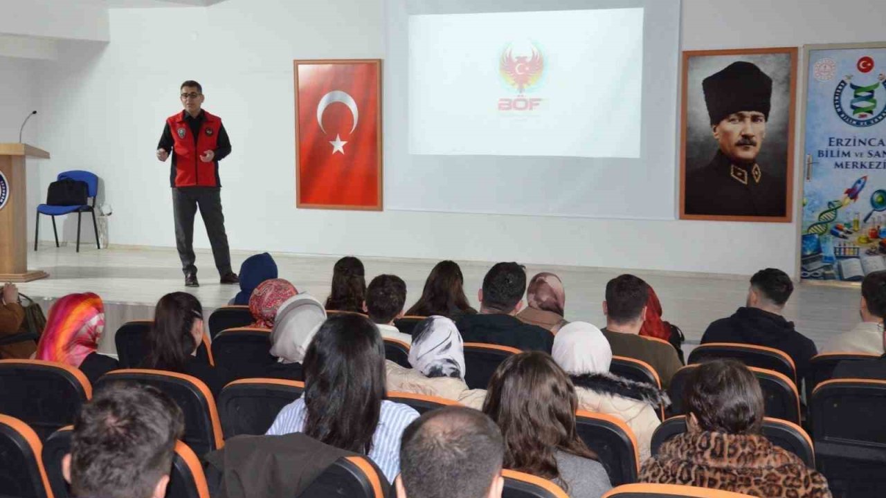 Erzincan’da öğretmenlere terörle mücadele farkındalık semineri