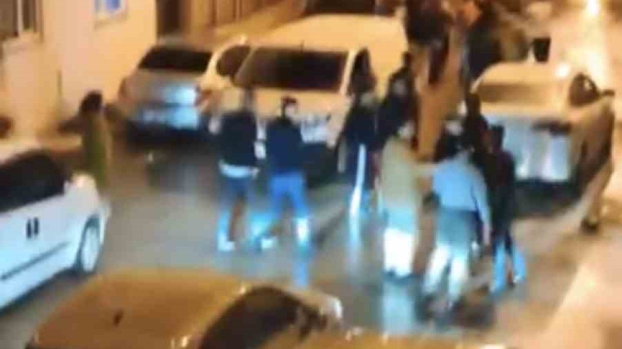 Bursa’da sokak ortasında meydan muharebesi gibi kavga