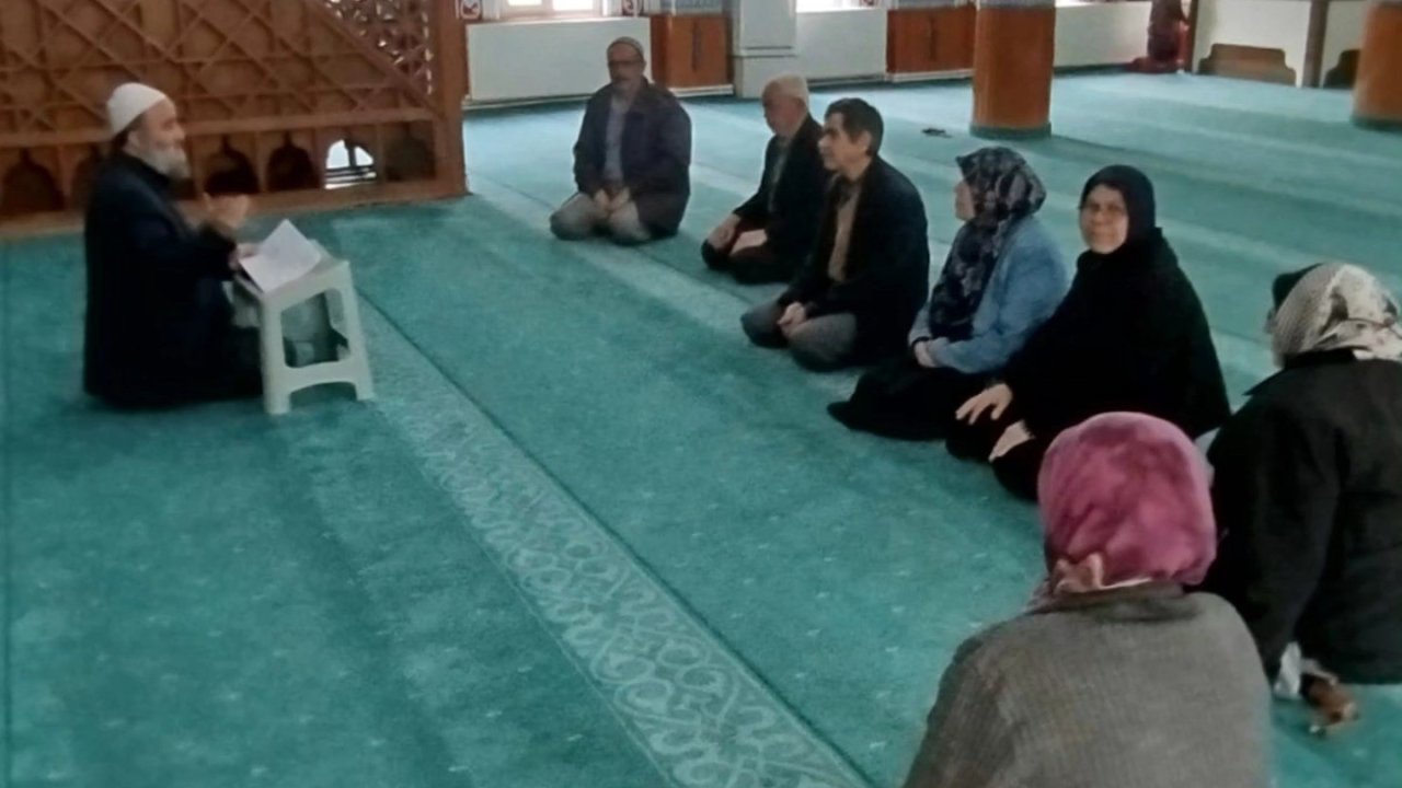 Buharkent’te hacı adayları seminer verildi