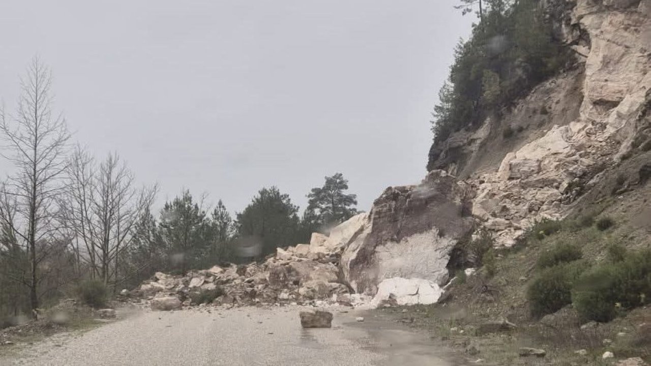 Acıpayam - Dalaman yolu ulaşıma kapandı