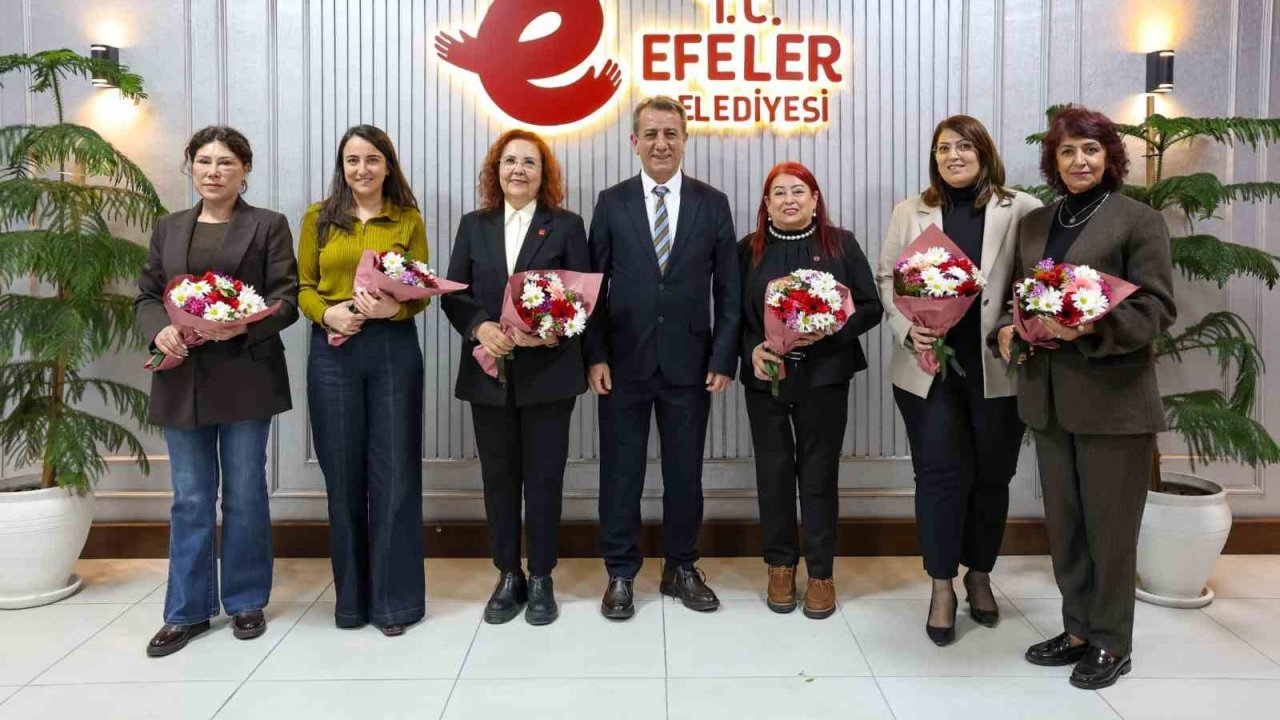 Başkan Yetişkin’den kadın meclis üyelerine anlamlı davranış