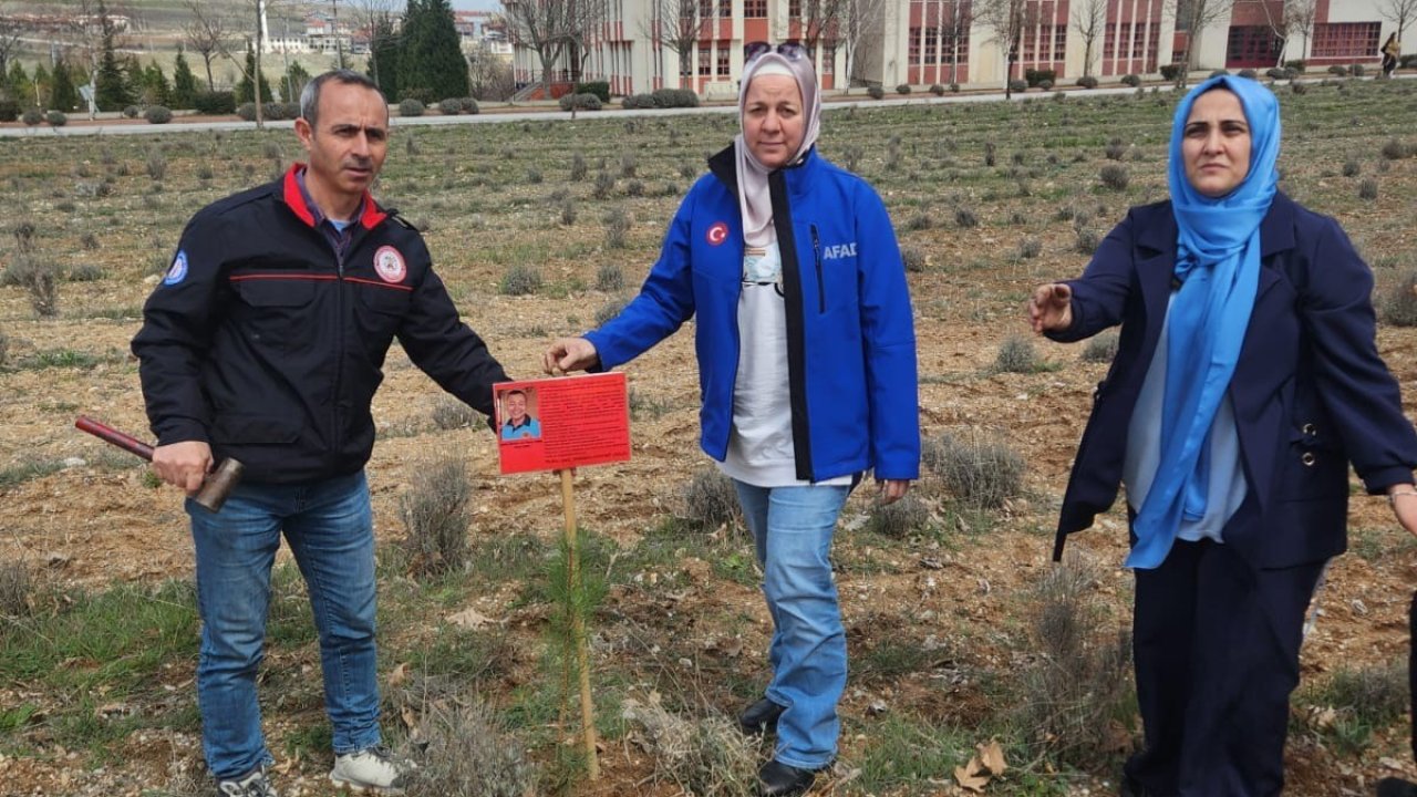 Kütahya’da şehit itfaiye eri anısına fidan dikildi