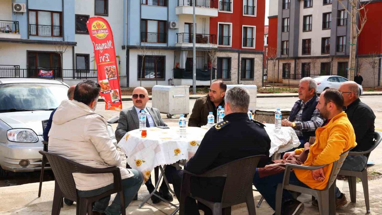 Vali Varol, esnaflarla bir araya geldi