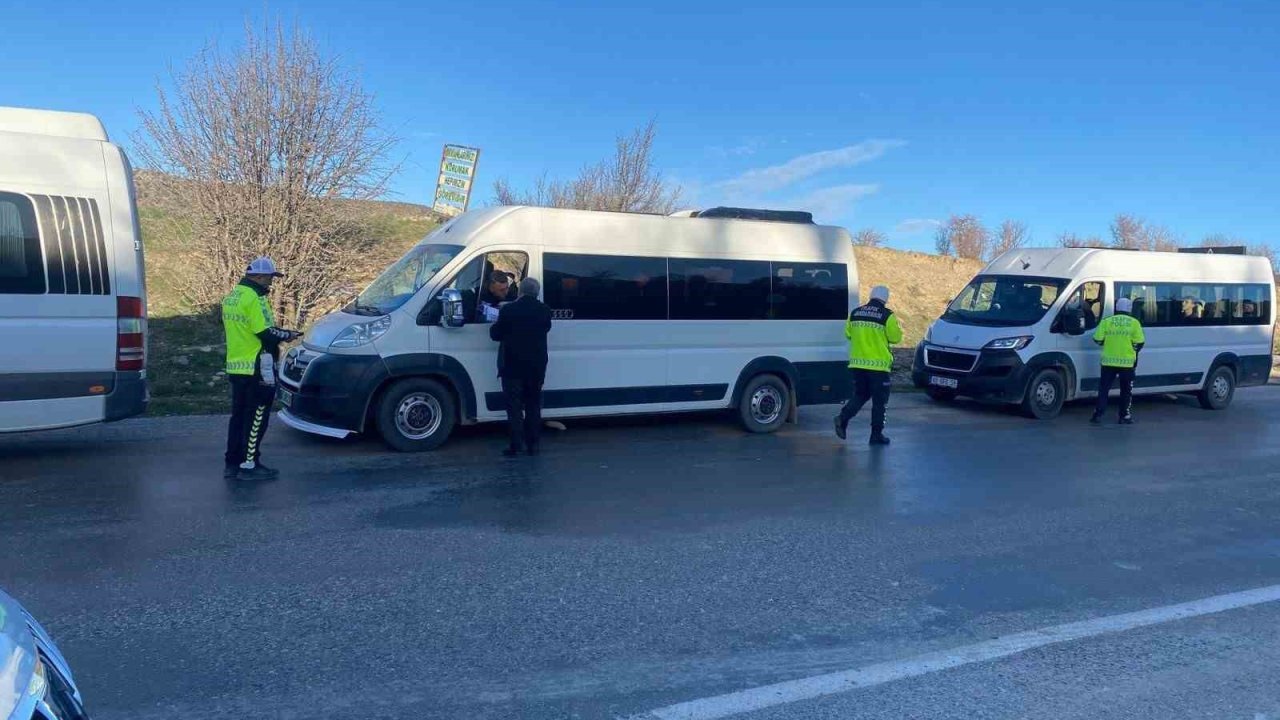 Bozkır’da okul servislerine denetim