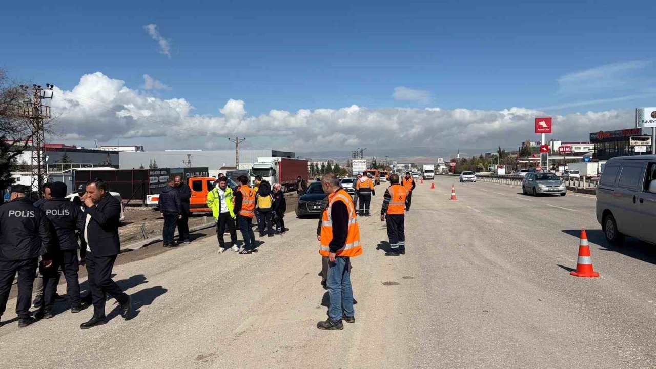 Ankara’da özel halk otobüsü köprü direğine çarptı: 5 ölü, 15 yaralı