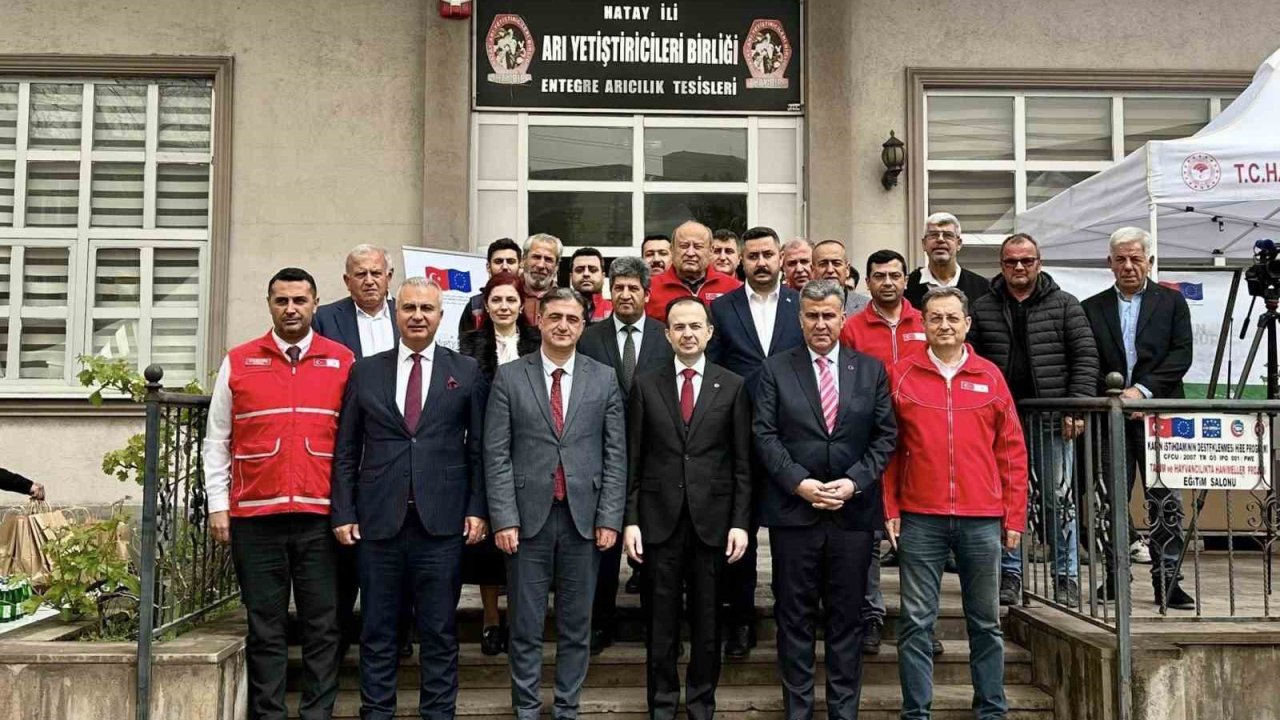 Payas’ta arıcılara malzeme desteği sağlandı