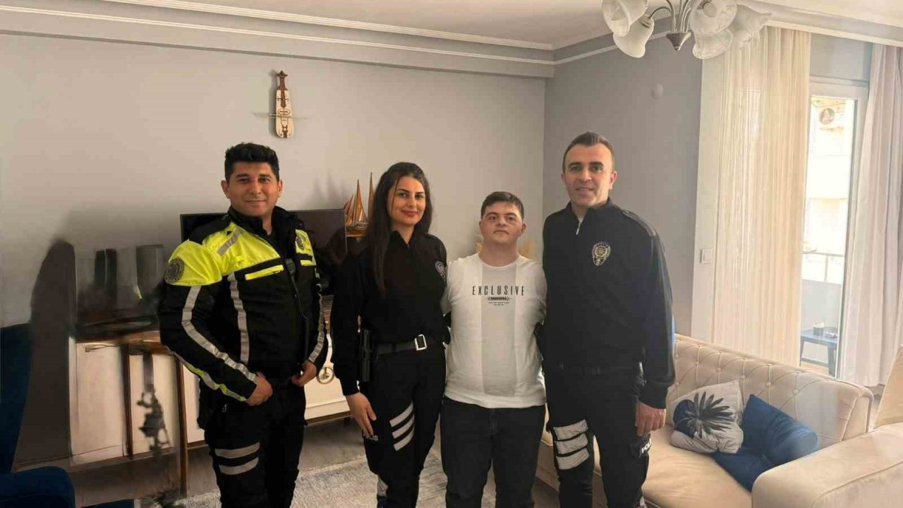 Down sendromlu Melik’e polis ekiplerinden doğum günü sürprizi
