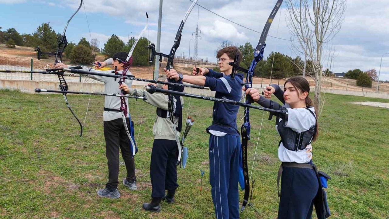 Bilecik’te okçuluk antrenmanları devam ediyor