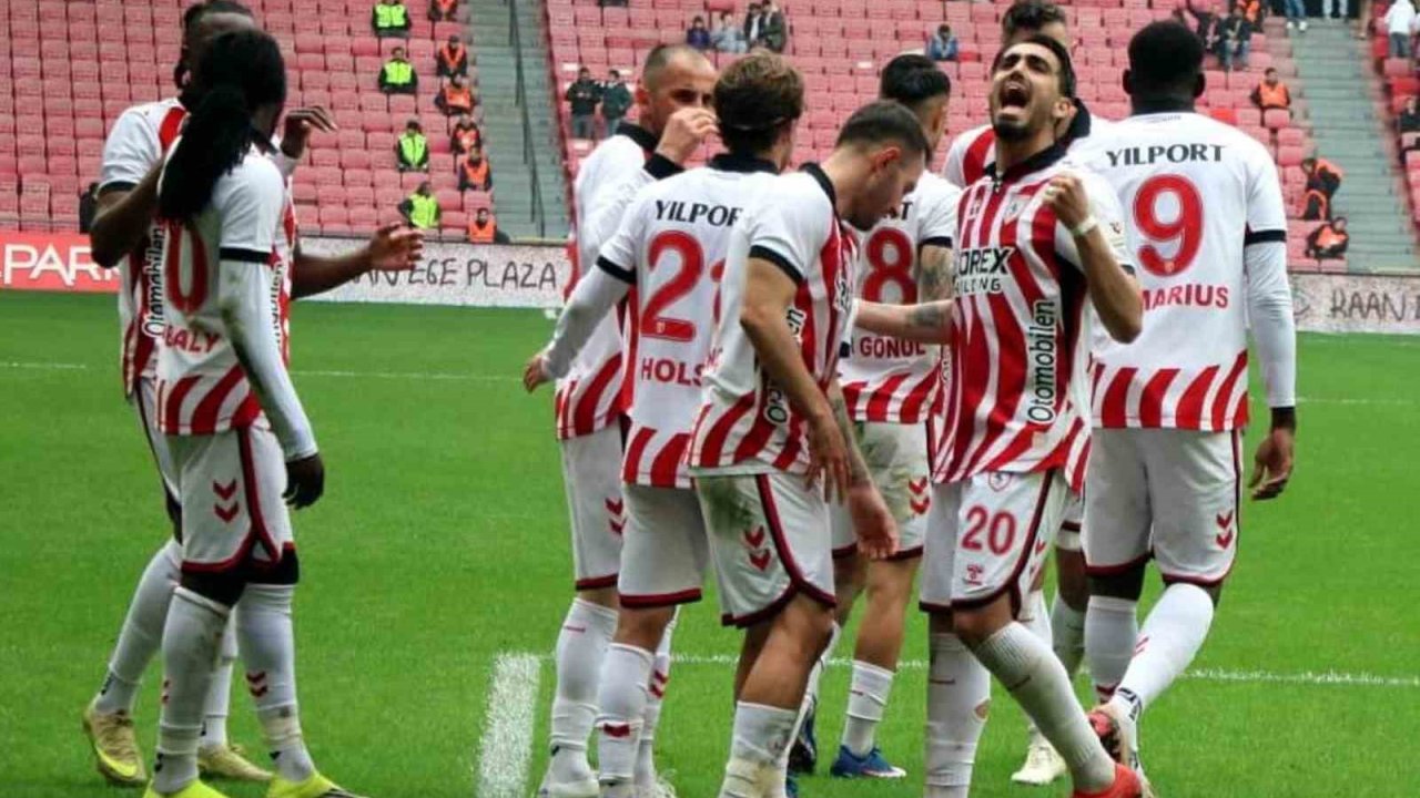 Trendyol Süper Lig: Samsunspor: 1 - Konyaspor: 1 (İlk yarı)