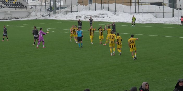 Bitlis Spor, Kars 36 Spor’u 1-0 mağlup etti.