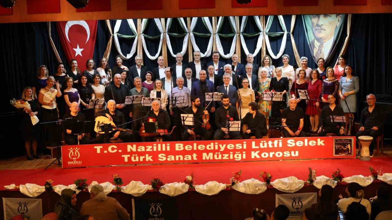 Nazilli’de "Şarkılarda Anılar" konserine vatandaşlar ilgi gösterdi