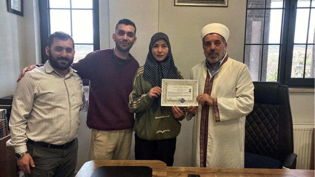 Çinli kadın Müslüman oldu