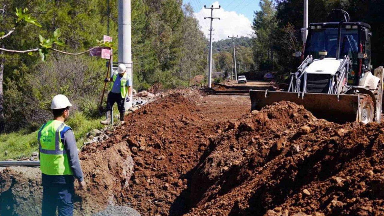 3 bin 800 metrelik su isale hattı yenilendi
