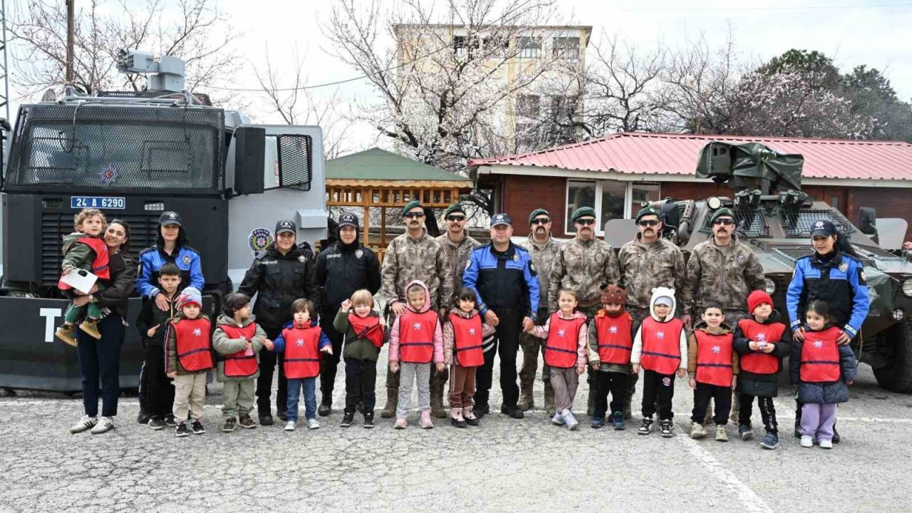Geleceğin teminatı çocuklar polislik mesleğini tanıdı