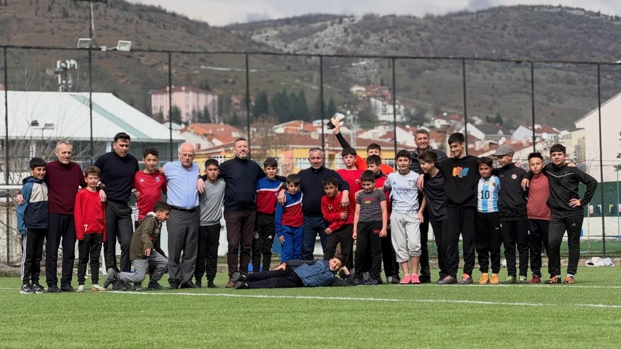 İl Başkanı Yıldırım Gençlik Merkezi’nde gençlerle buluştu
