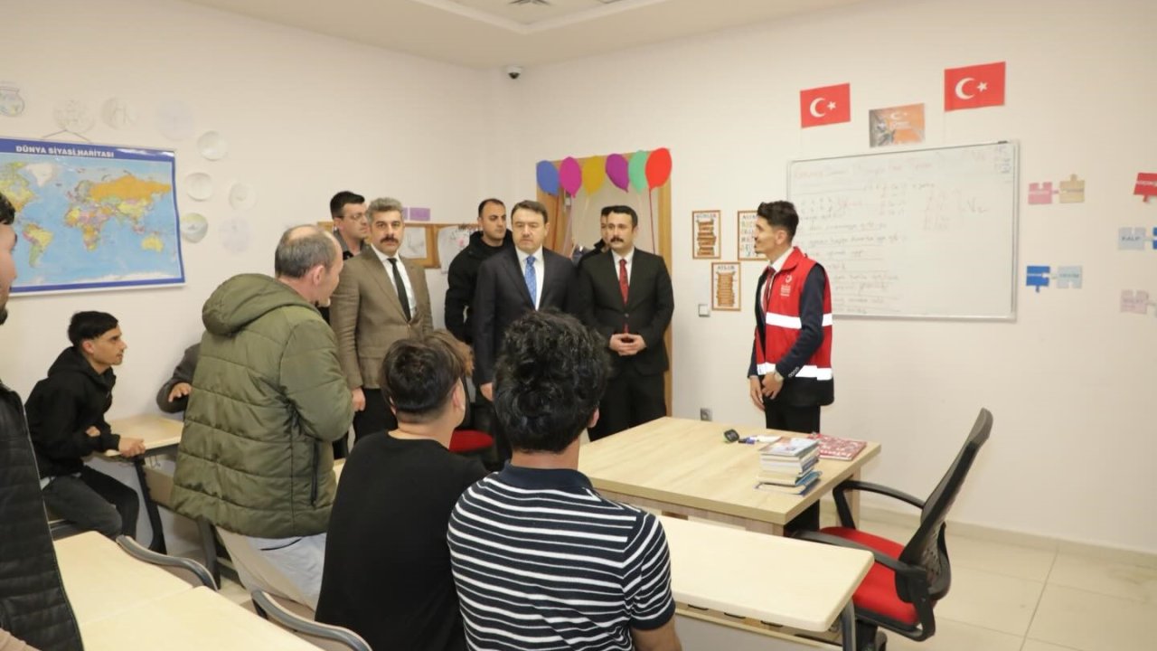 Vali Işın, Geri Gönderme Merkezi’ni inceledi