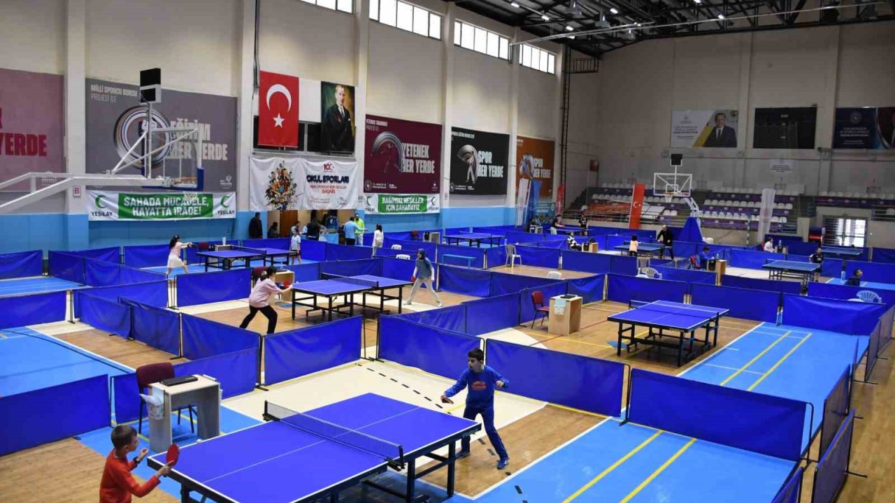 Afyonkarahisar’da masa tenisinde şampiyonlar belli oldu
