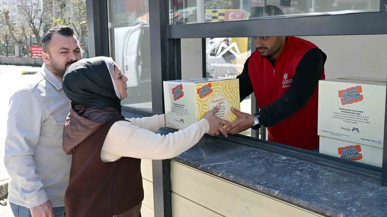 Mersin Büyükşehir Belediyesinden fenilketonüri hastalarına gıda desteği