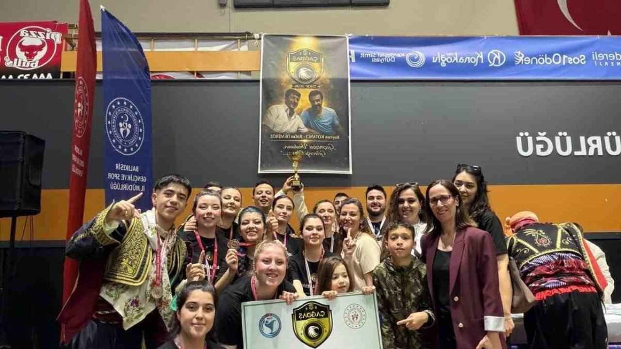 Çağdaş Balıkesir Spor Kulübü Geleneksel Halk oyunları il birincisi oldu