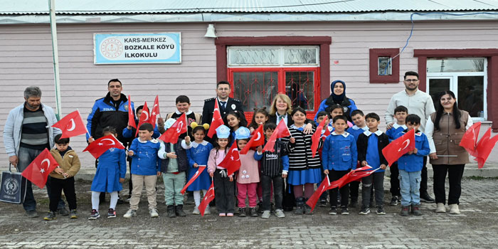 Polis haftası kapsamında Bozkale İlkokulu’na ziyaret