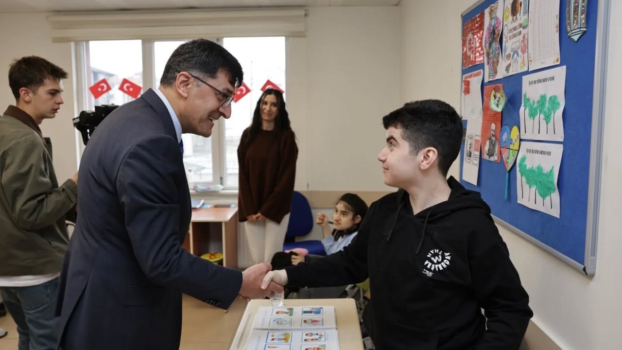 Başkan Kahveci: "Her türlü engeli sevgi ve anlayışla aşacağız"