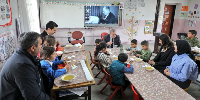 Kars Valisi Ziya Polat’tan Susuz’da okul ziyaretleri