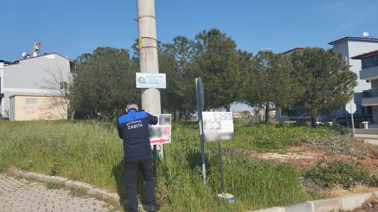 Denizli’de kaçak reklam panoları tek tek kontrol ediliyor