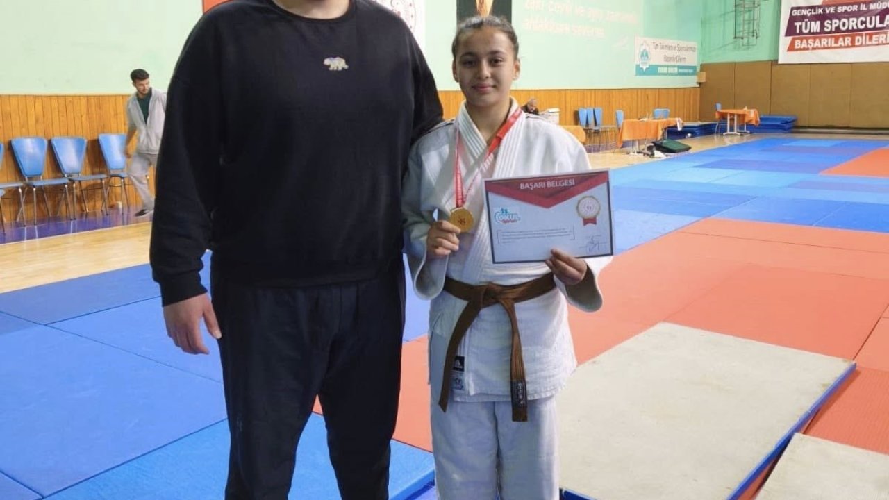 Kayserili sporcular Aksaray’dan 2 madalya ile döndü