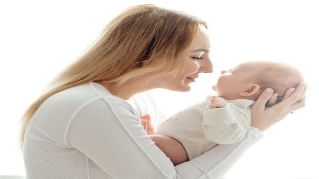 Denizli’de yeni doğum yapan annelere 9 bin TL’lik destek