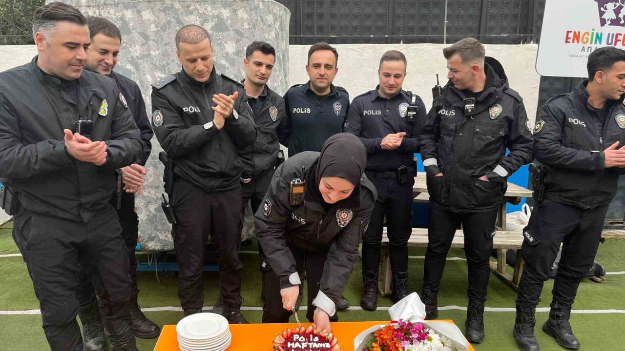 Üsküdar’da anaokulu öğrencilerinden polislere "Okulu bastılar" ihbarlı sürpriz kutlama
