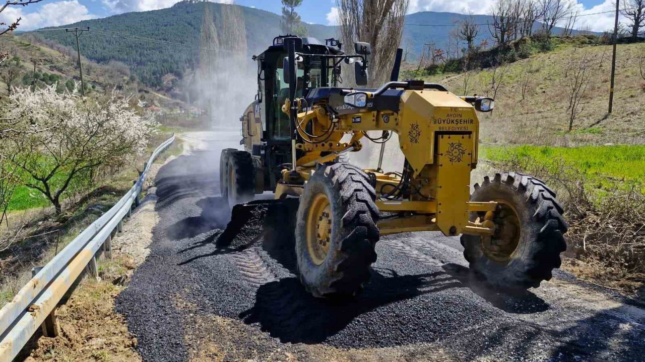 Aydın Büyükşehir ilçelerde yol çalışmalarına devam ediyor