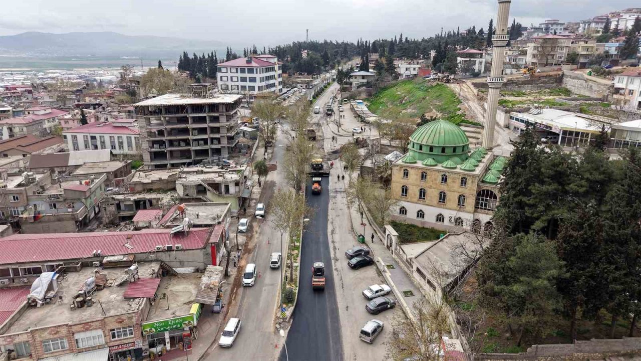 Kahramanmaraş’ta asfalt çalışmaları sürüyor